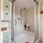 Zwei-zimmer-wohnung In Apartamento *