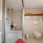 Zwei-zimmer-wohnung In Apartamento *