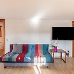 Zwei-zimmer-wohnung In *