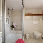 Zwei-zimmer-wohnung In Apartamento *