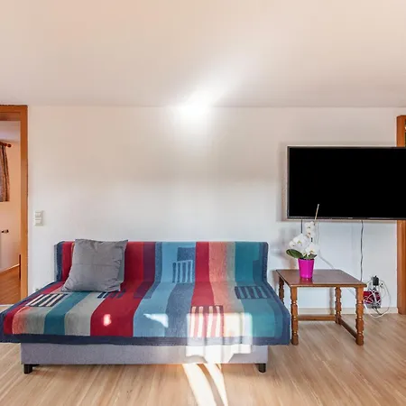 Apartment Zwei-zimmer-wohnung In Schopfheim