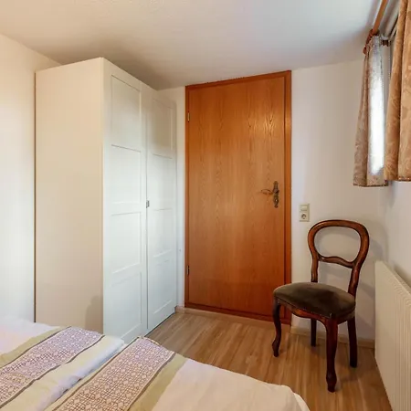 Zwei-zimmer-wohnung In Apartment